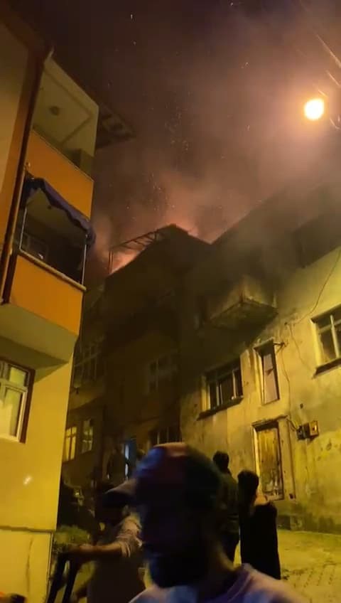 ereglide cati katinda yangin panigi