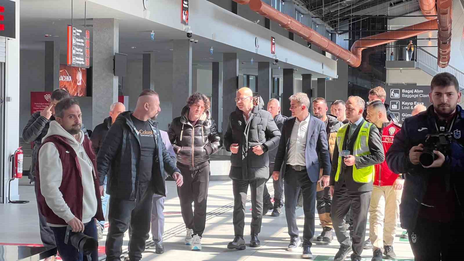 fatih tekkeye trabzonda coskulu karsilama u5K1QYP9