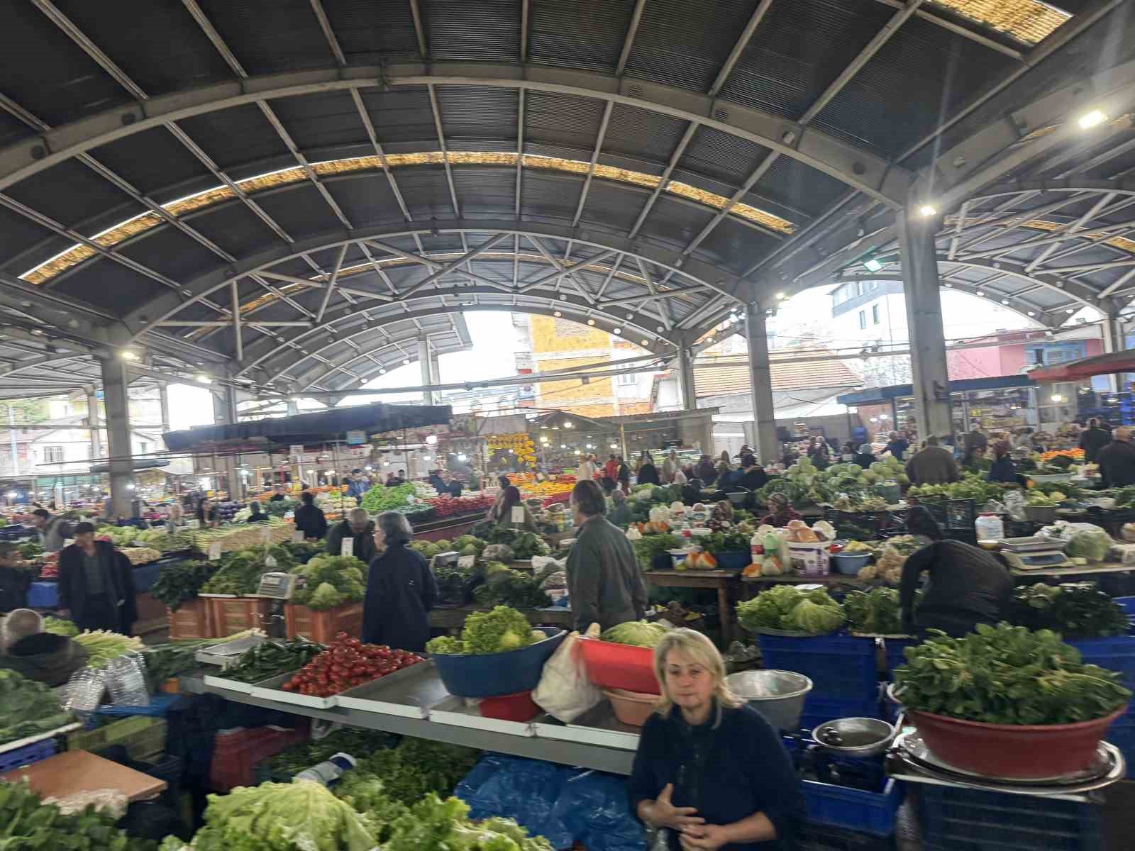 halk pazarinda fiyatlar yukseldi vsmz4Pam