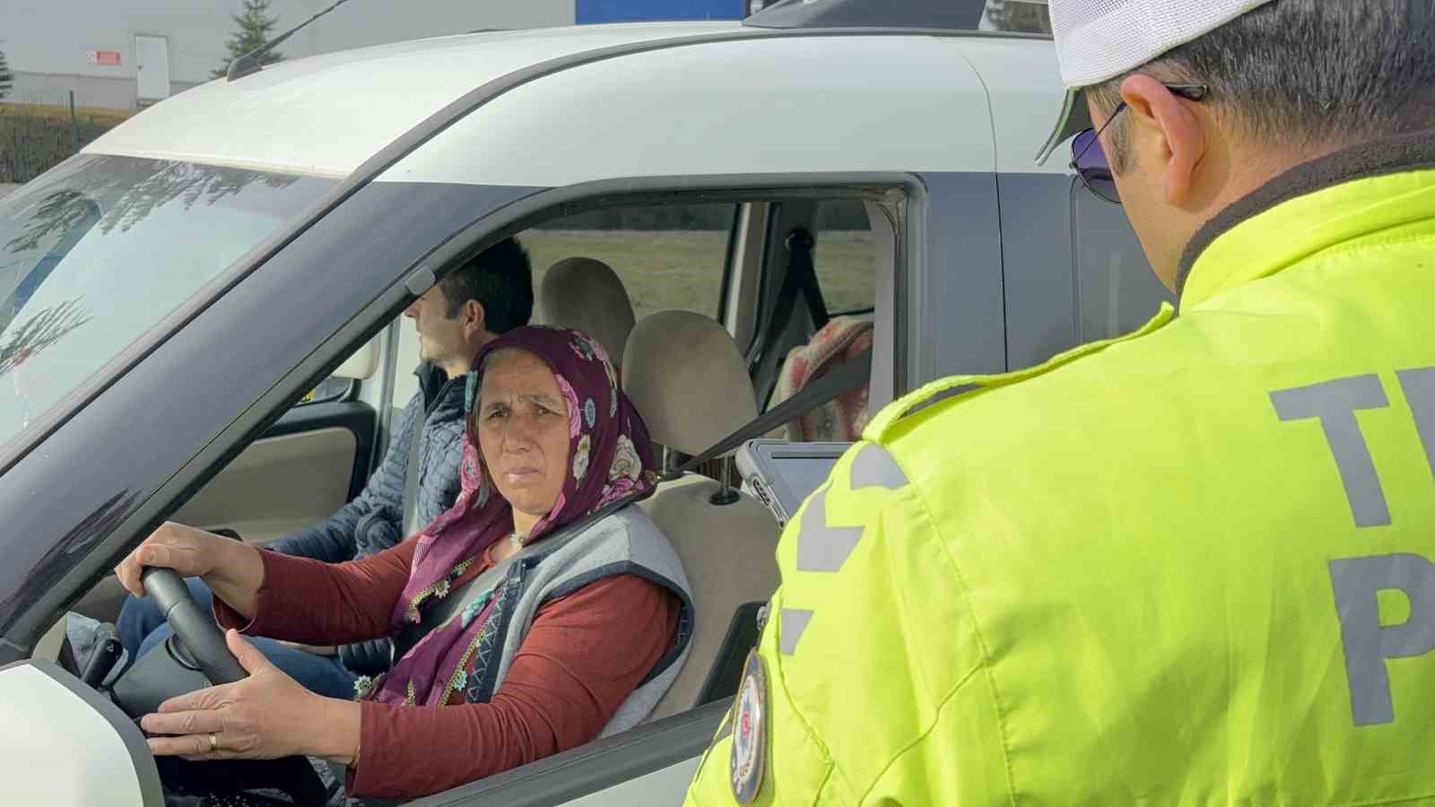 ihbarli kirmizi isik denetimi suruculere goz actirmadi l5HzmG3K
