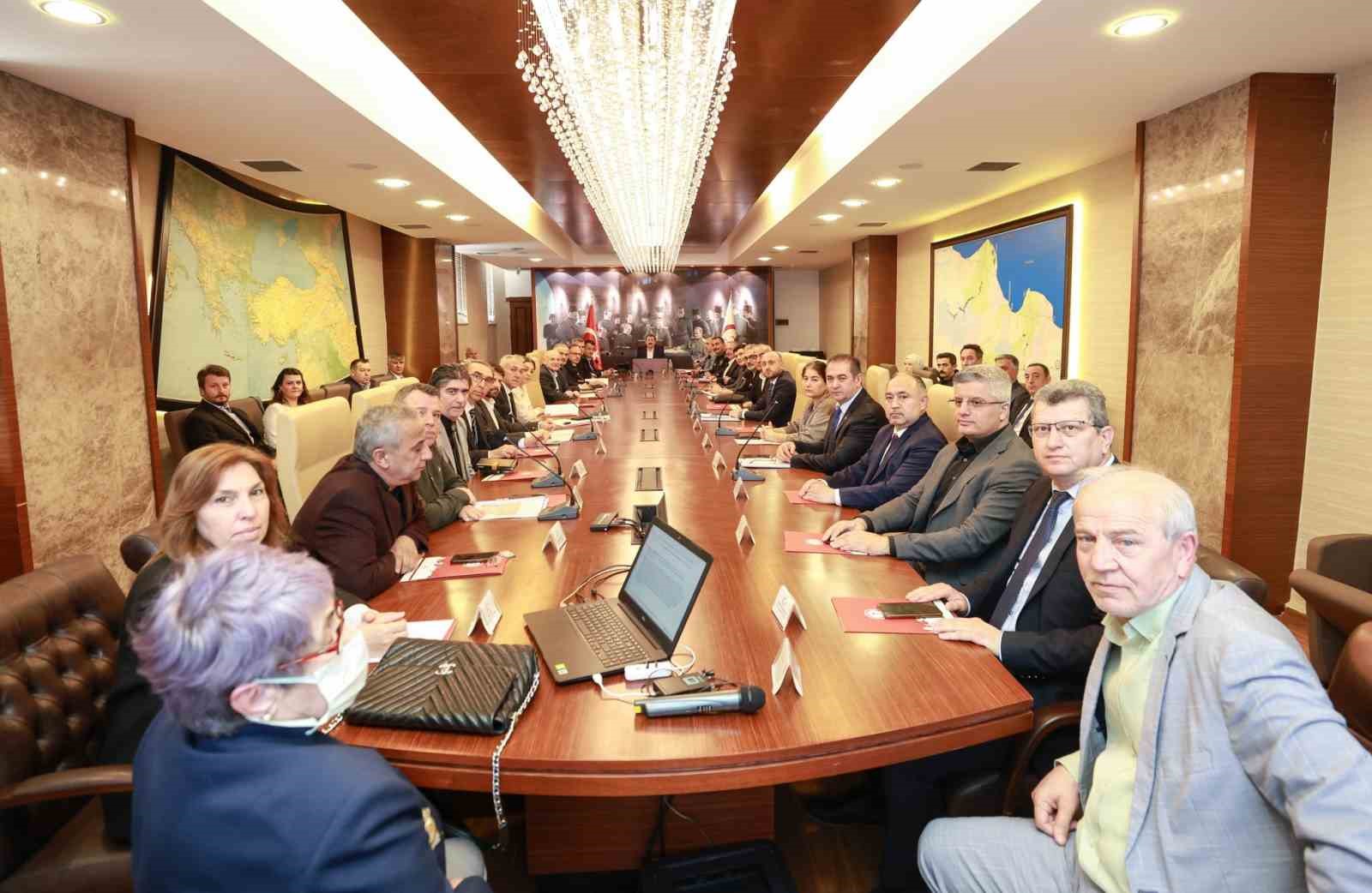 il hayvanlari koruma kurulu toplantisi kirsaldaki basibos kopekler toplanacak hjfFkfrU