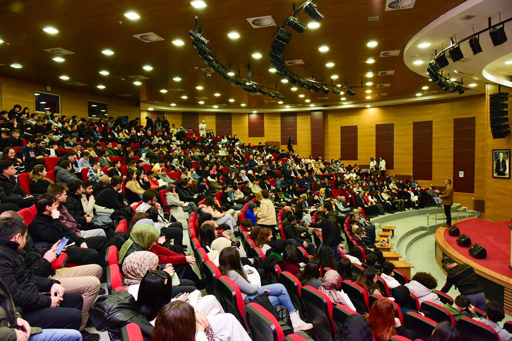 kastamonu universitesinde metaverse ve yapay zekaanin egitimdeki gelecegi konusuldu aIf4cqVZ