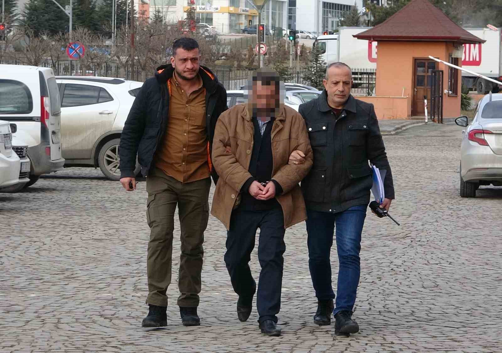 kastamonuda yegenini bicakla olduren emekli polis memuru 18 yil hapis cezasina carptirildi pahFKWbf