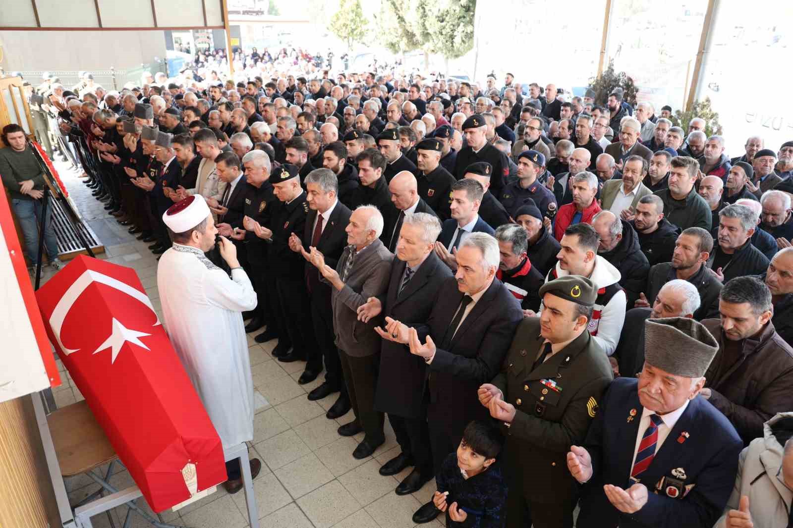 kibris gazisi torenle son yolculuguna ugurlandi lra2ZZRR