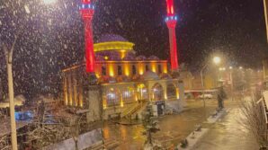 kis geri dondu kastamonuya lapa lapa kar yagdi Nbj8TC7f