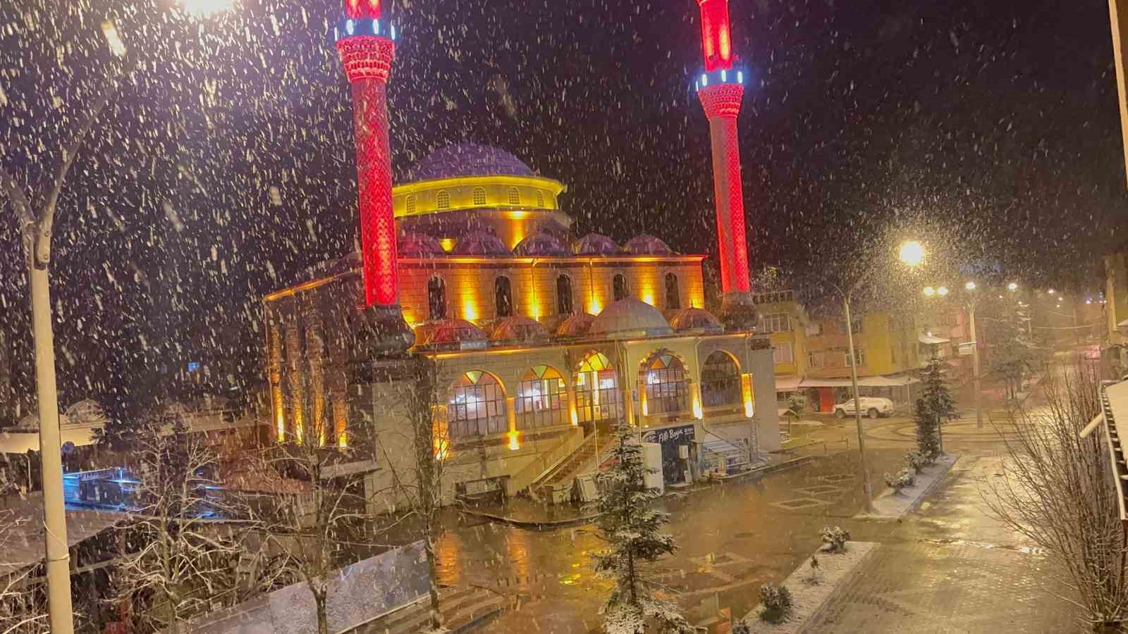 kis geri dondu kastamonuya lapa lapa kar yagdi Nbj8TC7f