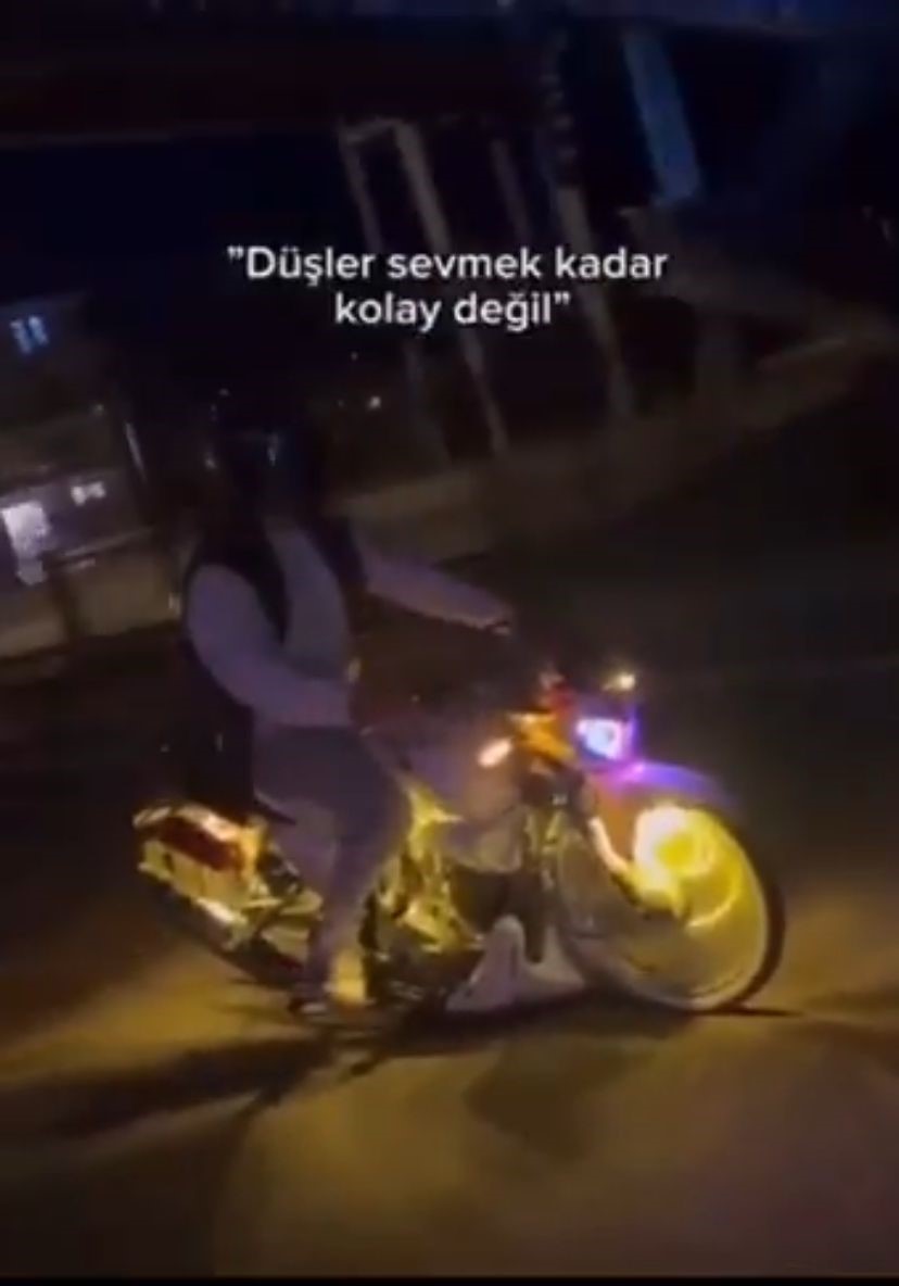 motosikletiyle sosyal medyada sov yapmisti 40 bin lira para cezasi kesildi vG161Bkr