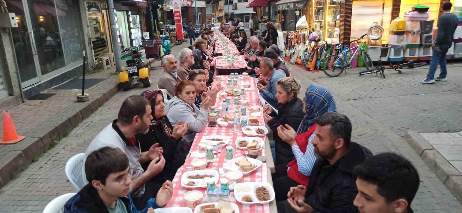 ortacesme esnafi iftarda bir araya geldi cOmn97OC