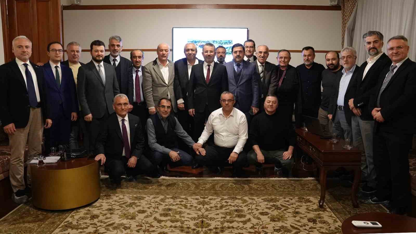 rektor kirisik anka dusunce platformu uyeleriyle bir araya geldi F3ZiwyU3