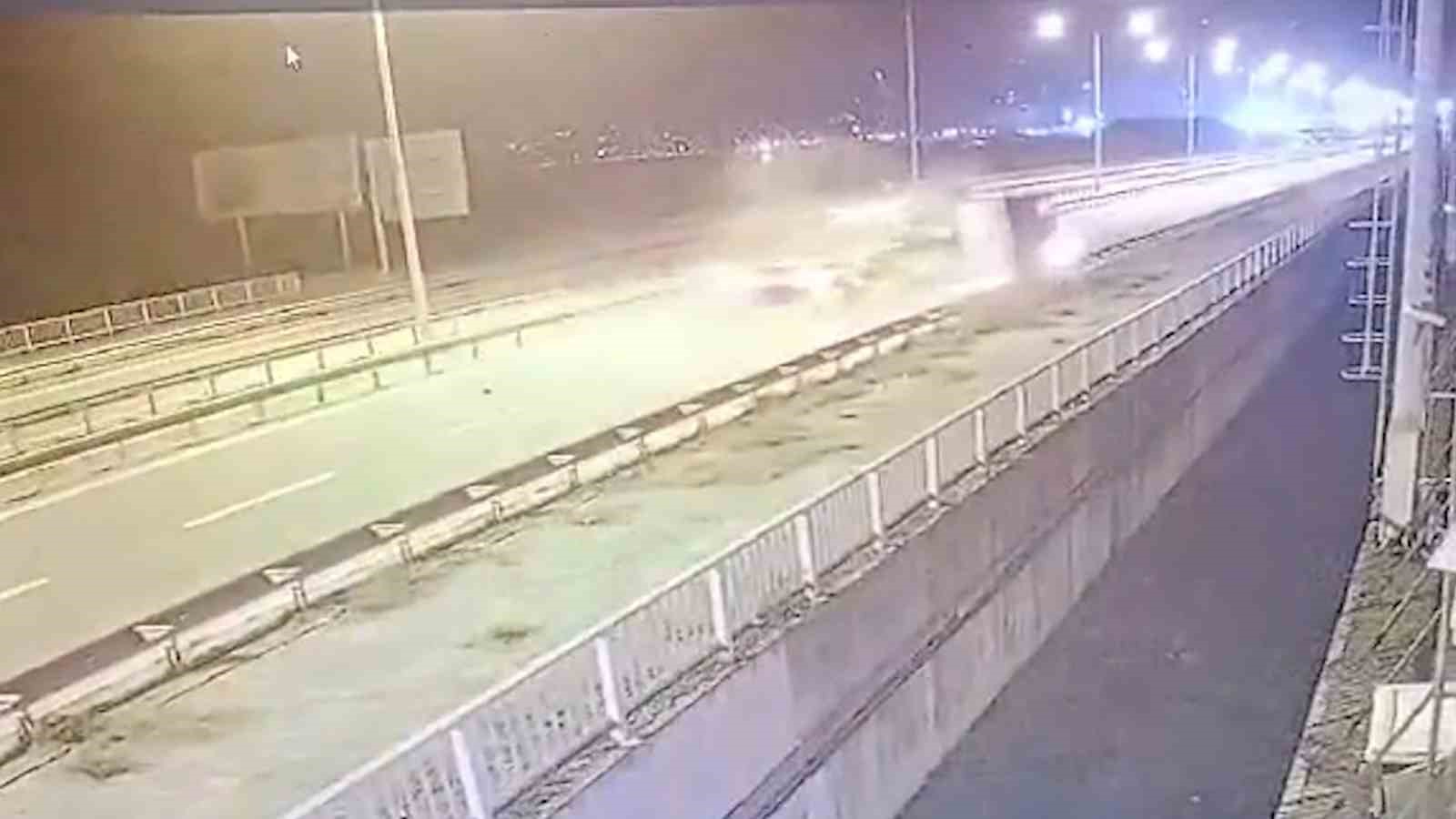 rizede cekici ile kamyonet carpisti suruculeri yaralandi tqXrUSsD