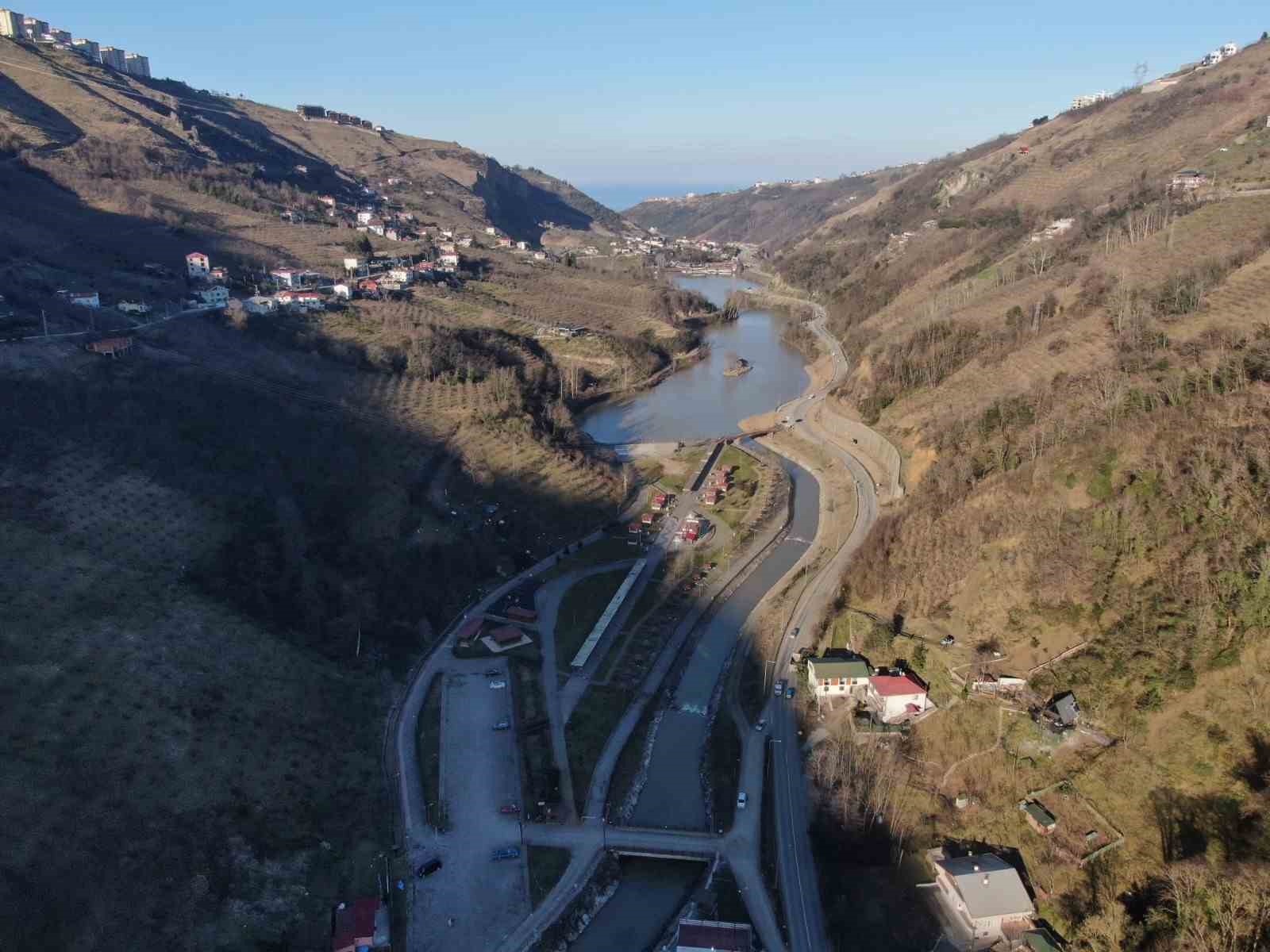 sera golunde balcik temizleme calismalari tamamlandi suyunun berraklasmasi icin beklemeye gecildi