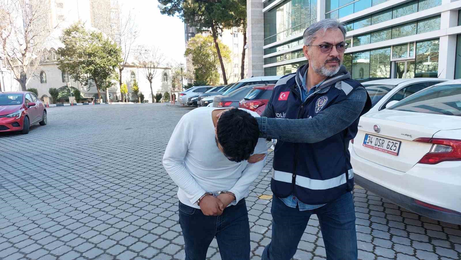sokakta taciz ettigi kadini kendisine tepki gosterince darp ederek hastanelik etti e925ujrO