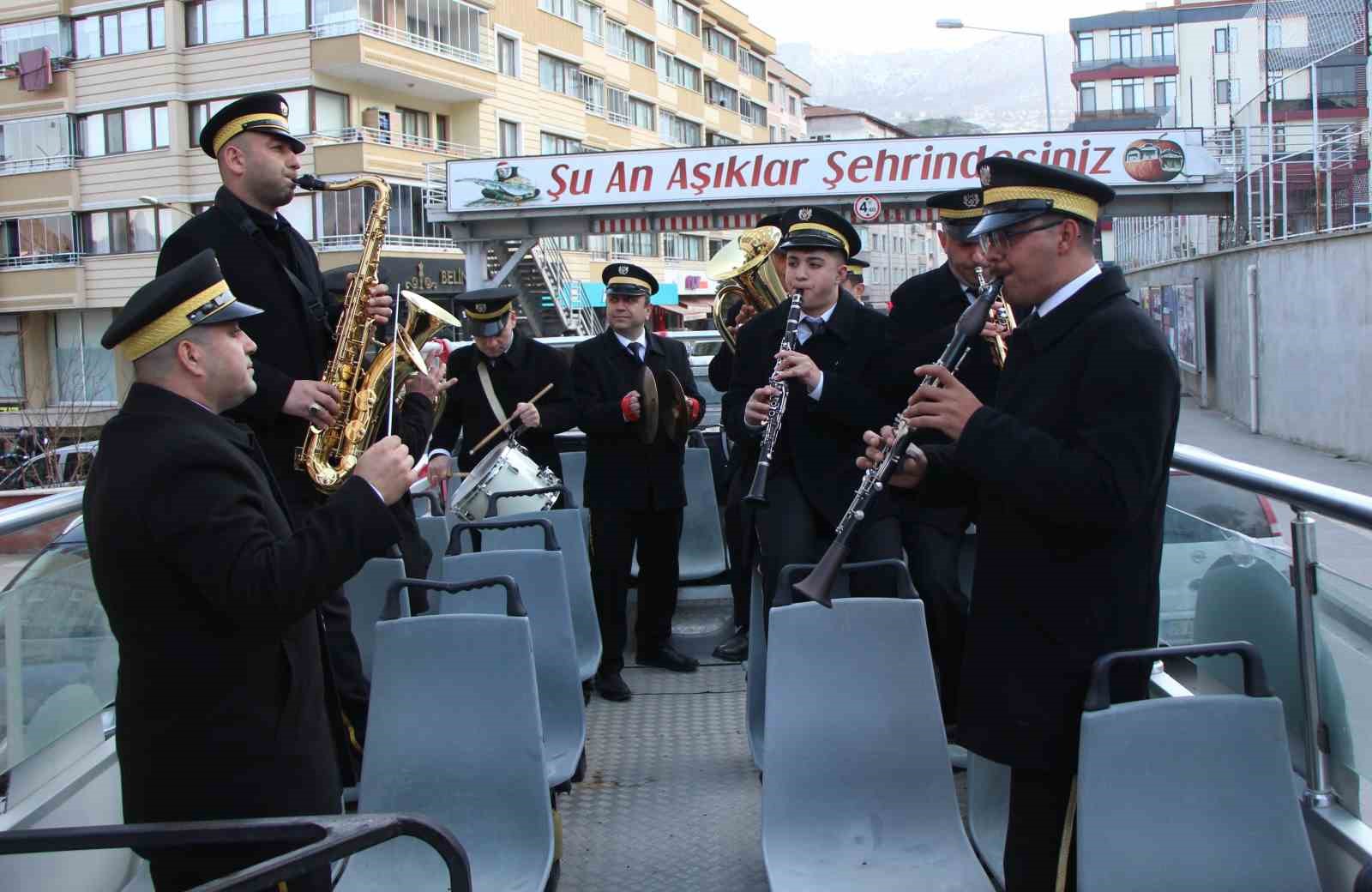 turkiyenin en eski ramazan bandosu amasyada huWikl2V