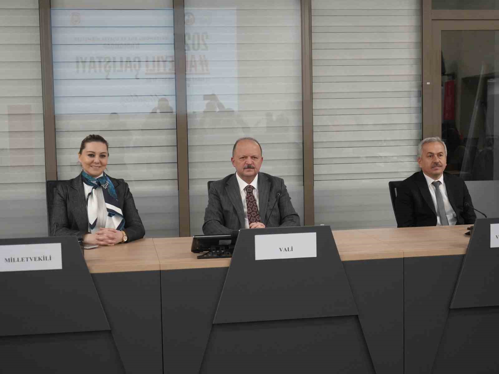 vali dalli turk milleti aileyle kaimdir lr2kw5GD