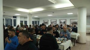 vali hacibektasoglu ozel idare personeli ile iftarda bulustu xnvKSimx