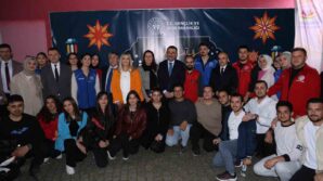 vali hacibektasoglu universiteli genclerle iftarda bulustu JEAhcDkq