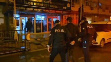 37 yil 10 ay hapis cezasi bulunan sahis yakalandi FmU2492i