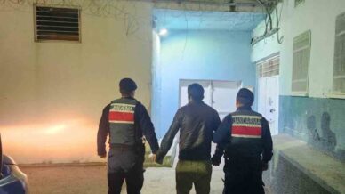 9 yil hapis cezasiyla aranan sahsi jasat yakaladi ezBa62BB
