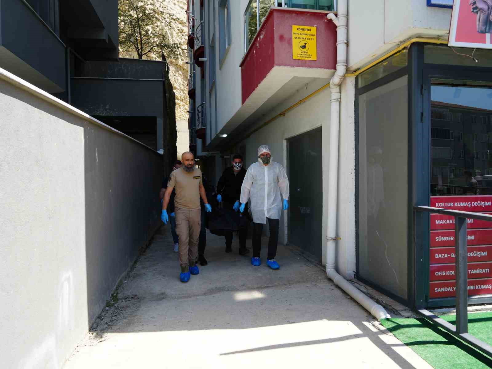 apartmani saran kokunun ardindan vahset cikti 92vR2i2q