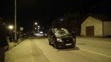 arkadasinin aracini izinsiz alip kaza yapti 2 yarali TptkBKhn