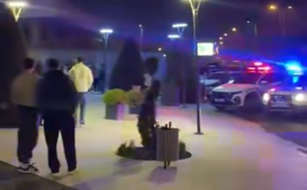 avmye silahla girmek istediler tartisma cikarttilar 4 gozalti F7hJEkas