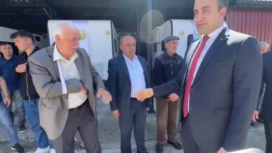 bartinda 5 orman iscisine karavan verildi D1XWxx6L
