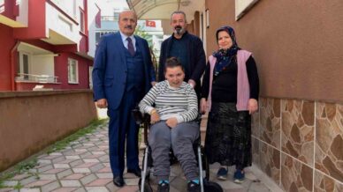 baskan arslandan ozel bireye akulu tekerlekli sandalye destegi AX8EupKP
