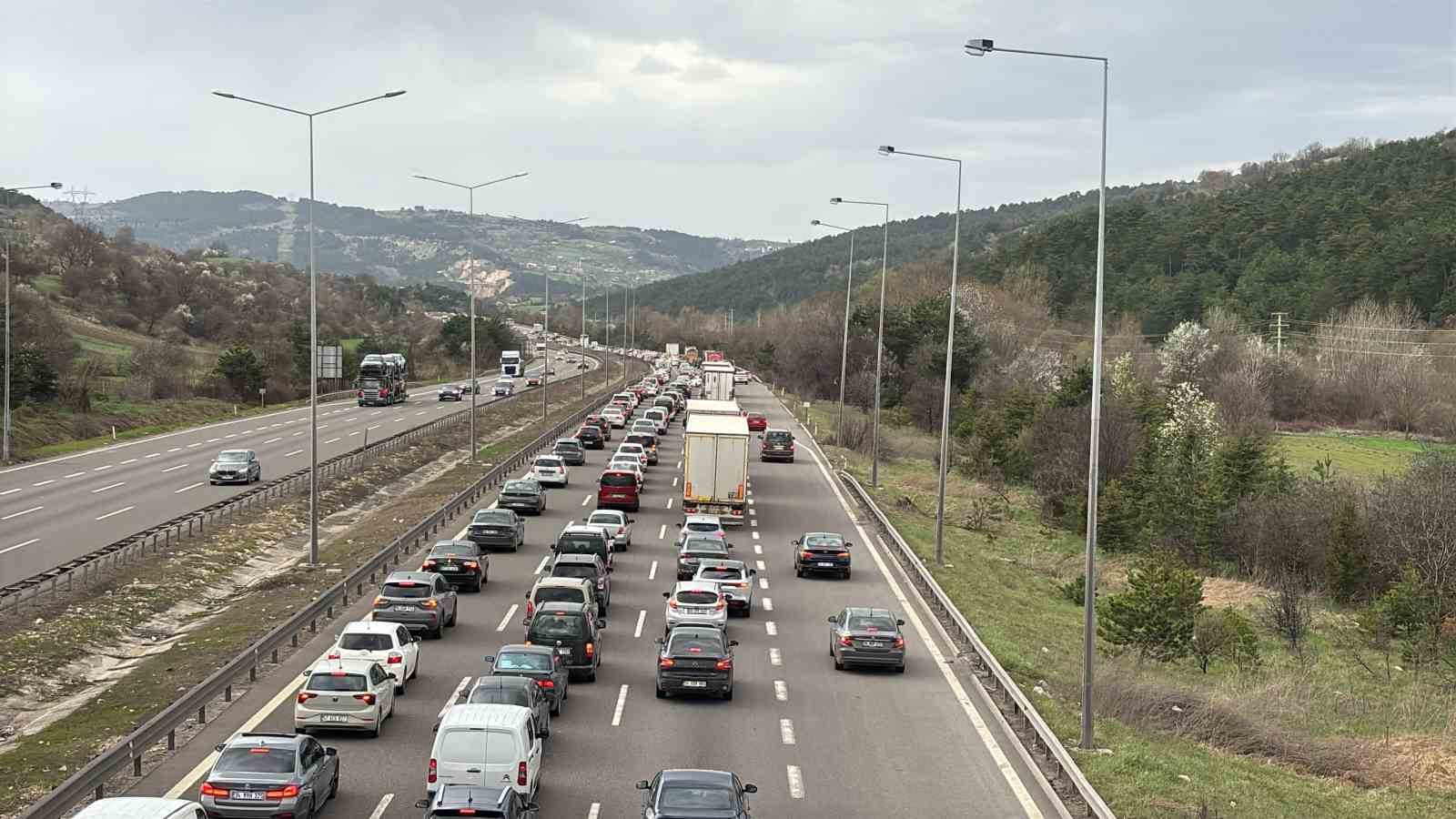 bayram trafigi durma noktasina geldi