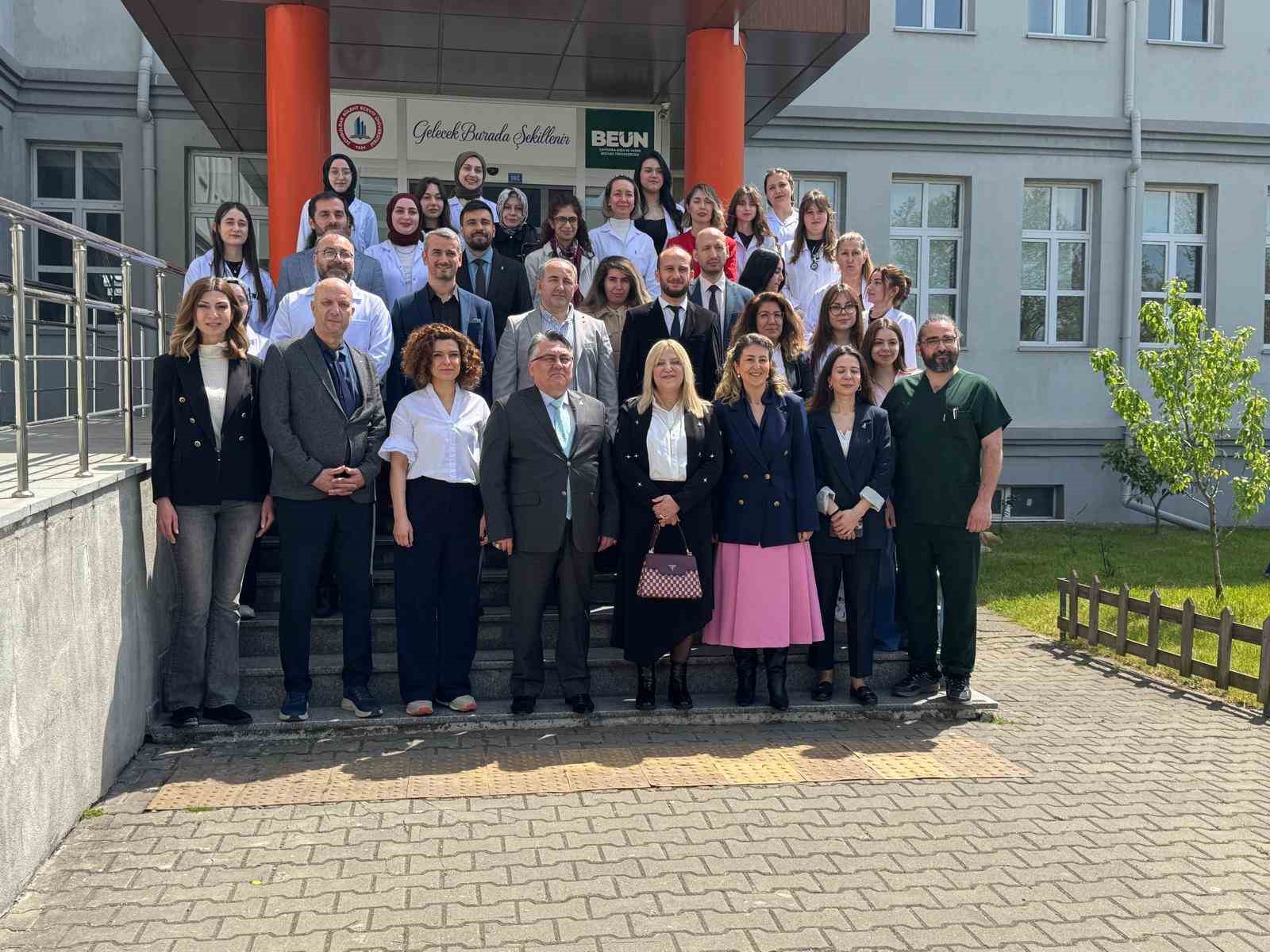 beun meslek yuksekokulunda laborant ve veteriner saglik programi icin donanimli klinik beceri laboratuvari acildi LZkrLrr6