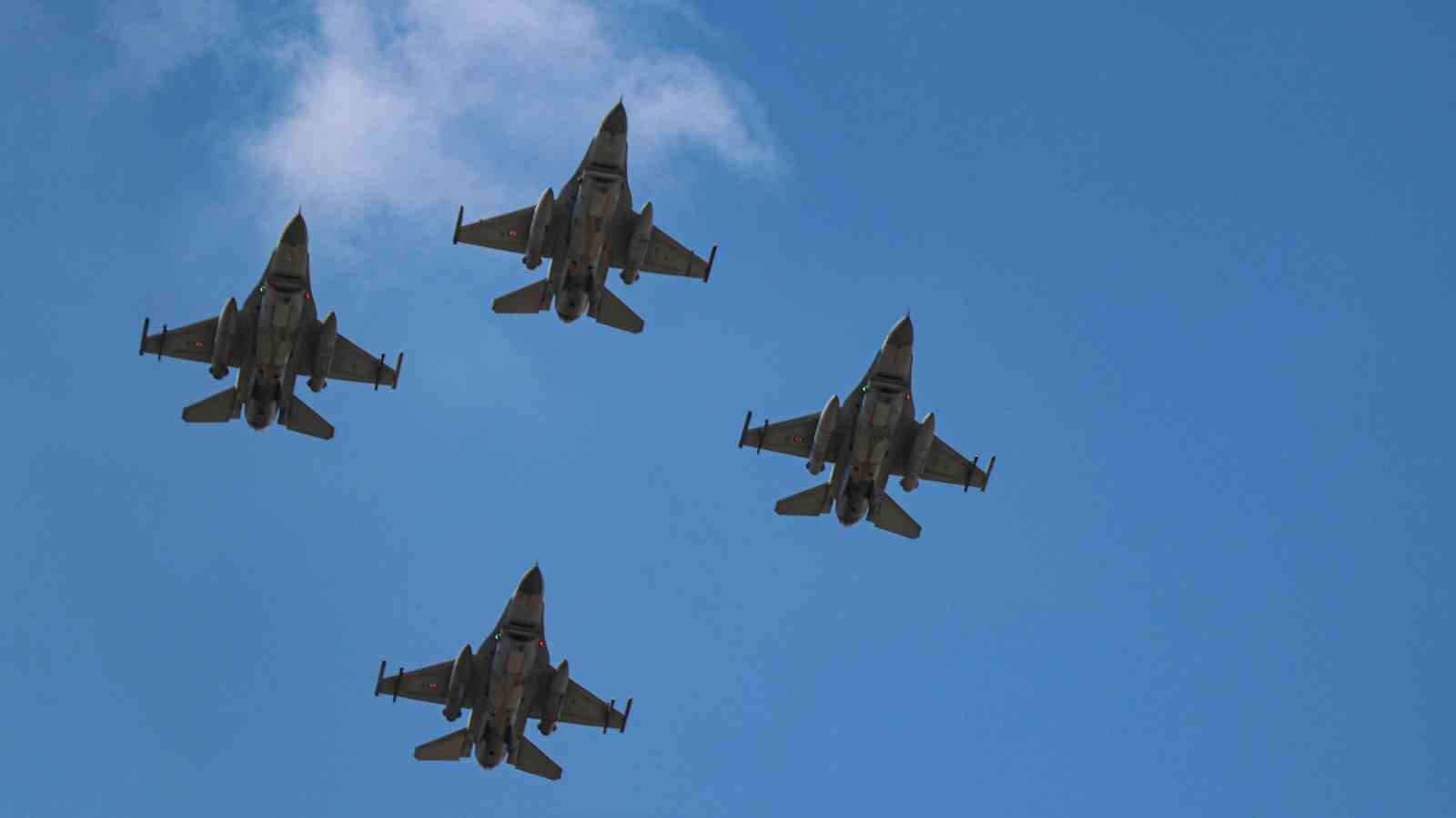 bolu semalarinda f 16 ucaklari saygi ucusu gerceklestirdi JvsFQPyB