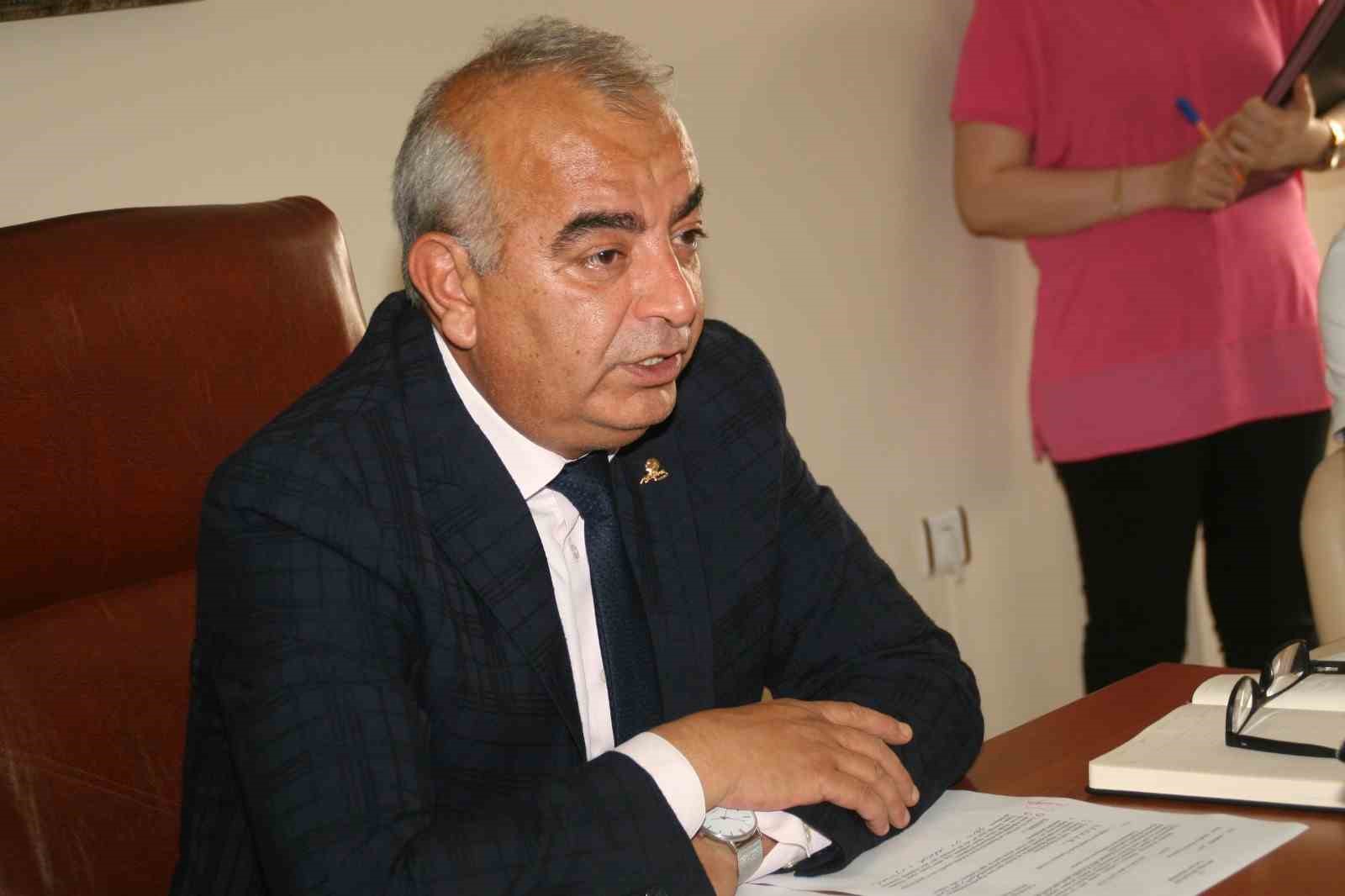 chpli eski belediye baskani usulsuzluk sorusturmasinda gozaltinda 5rsLL2hf