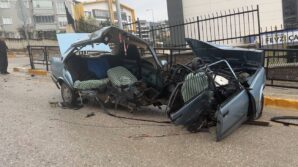 demir korkuluga carpan fiat tofas ikiye ayrildi VBhDOWjD