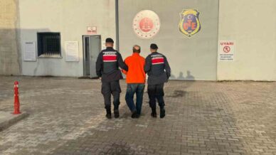 fetoden 6 yil 3 ay hapis cezasi bulunan orgut uyesi yakalandi ZpA3n9Be