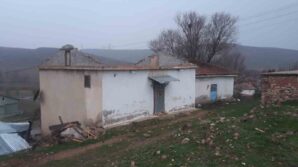 gumushanede kuvvetli firtina nedeniyle 20 evin catisi uctu DqPpDtQh