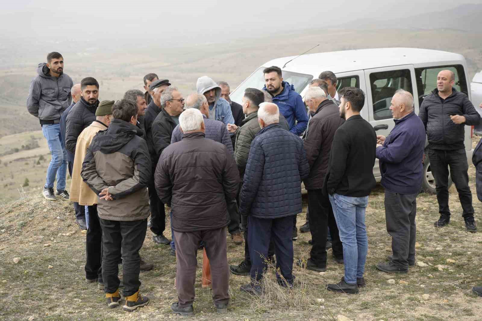 gumushanede vatandaslar koylerine yapilmasi planlanan kopek barinagina tepki gosterdi
