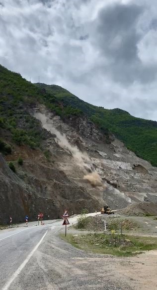 heyelandan saniyelerle kurtuldu v52NbYZF