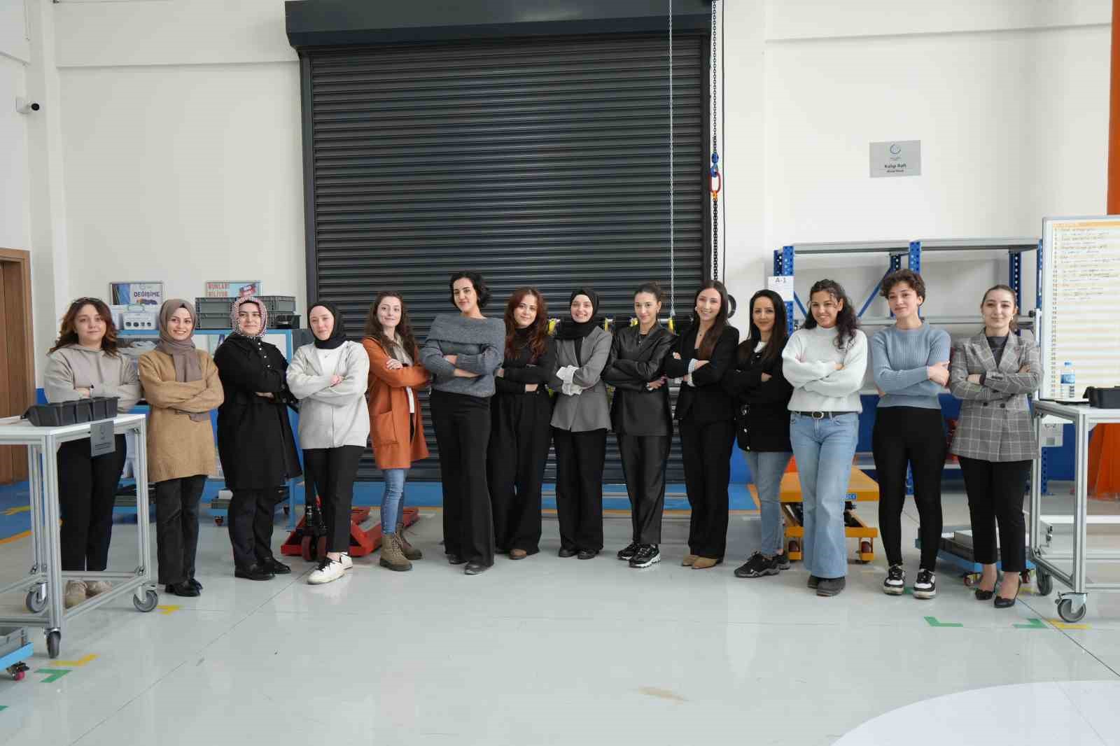 kadin muhendis yetistirme okulu egitime basladi