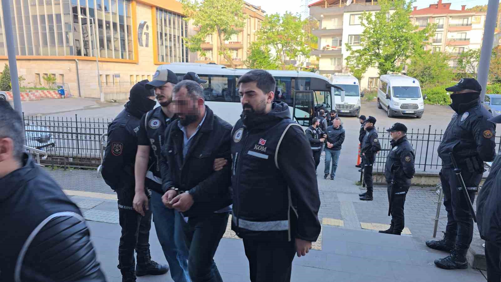 karadeniz ereglide silah kacakciligi operasyonunda 5 tutuklama nyaccYUI
