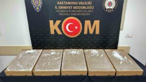 kastamonuda 27 bin adet doldurulmus makaron ele gecirildi FVzqI9Me