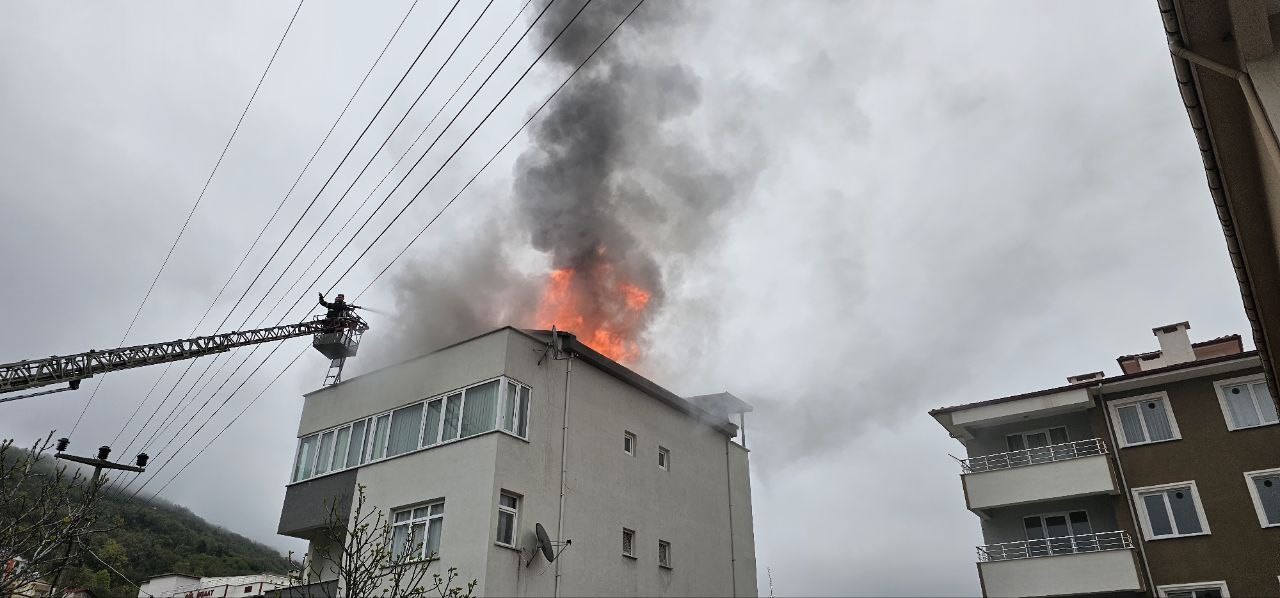 kastamonuda korkutan cati yangini M6hsGIWN