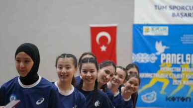kazakistanli ogrenciler bartinda bulustu k7BVHGnR