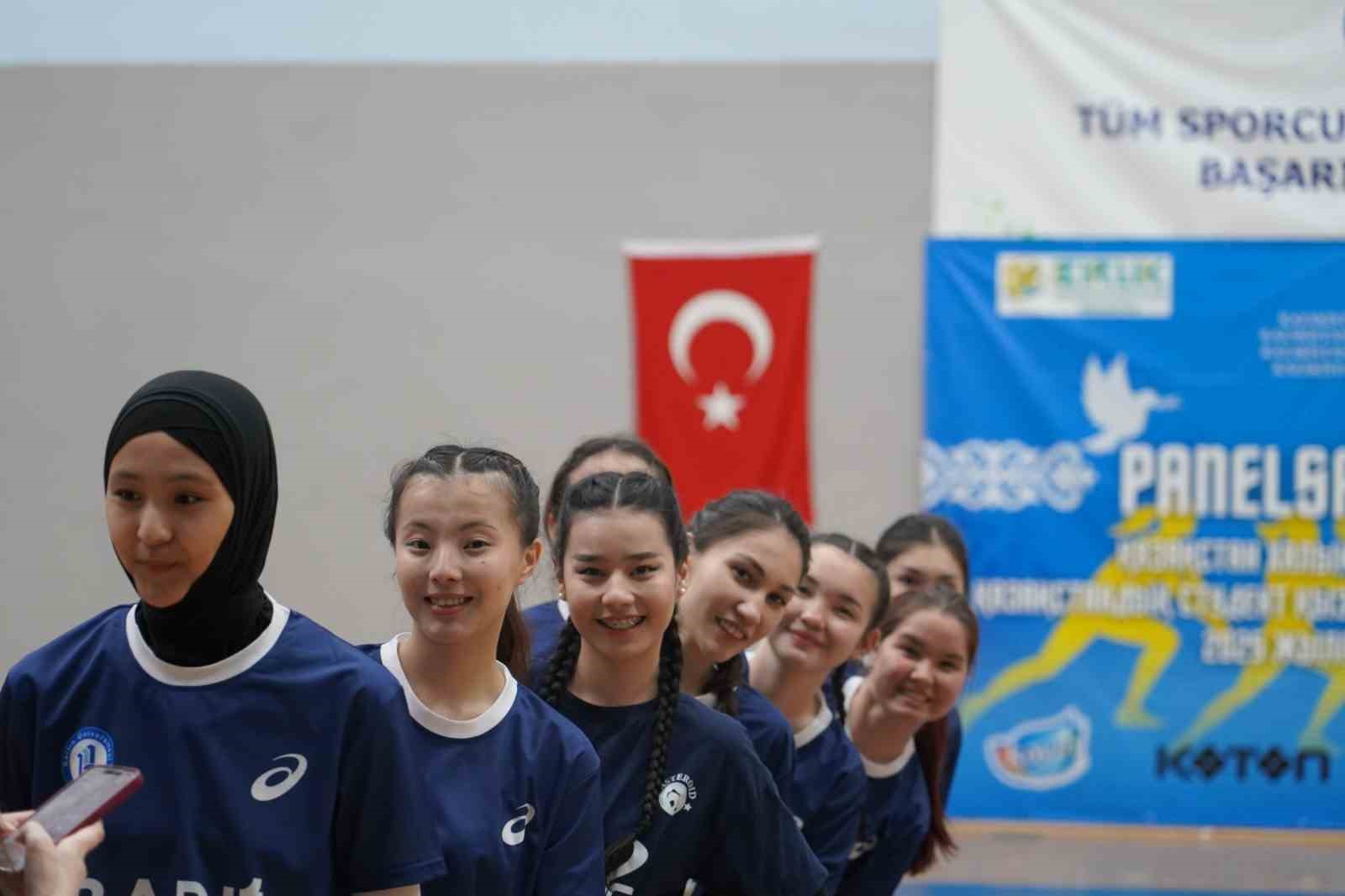 kazakistanli ogrenciler bartinda bulustu k7BVHGnR