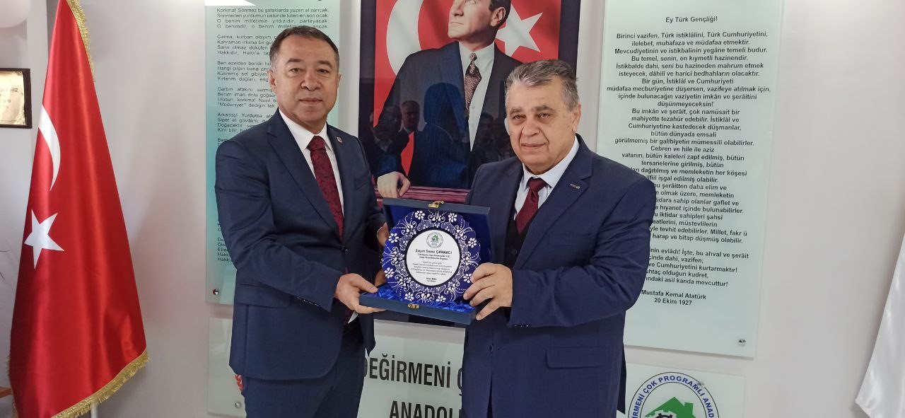 protokol uyeleri ve egitimciler kutuphane acilisinda bir araya geldi eMPrA2UI