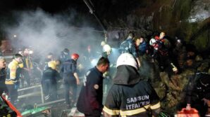 samsunda heyelan akaryakit istasyonunda arama kurtarma calismasi baslatildi lz7K5fHe