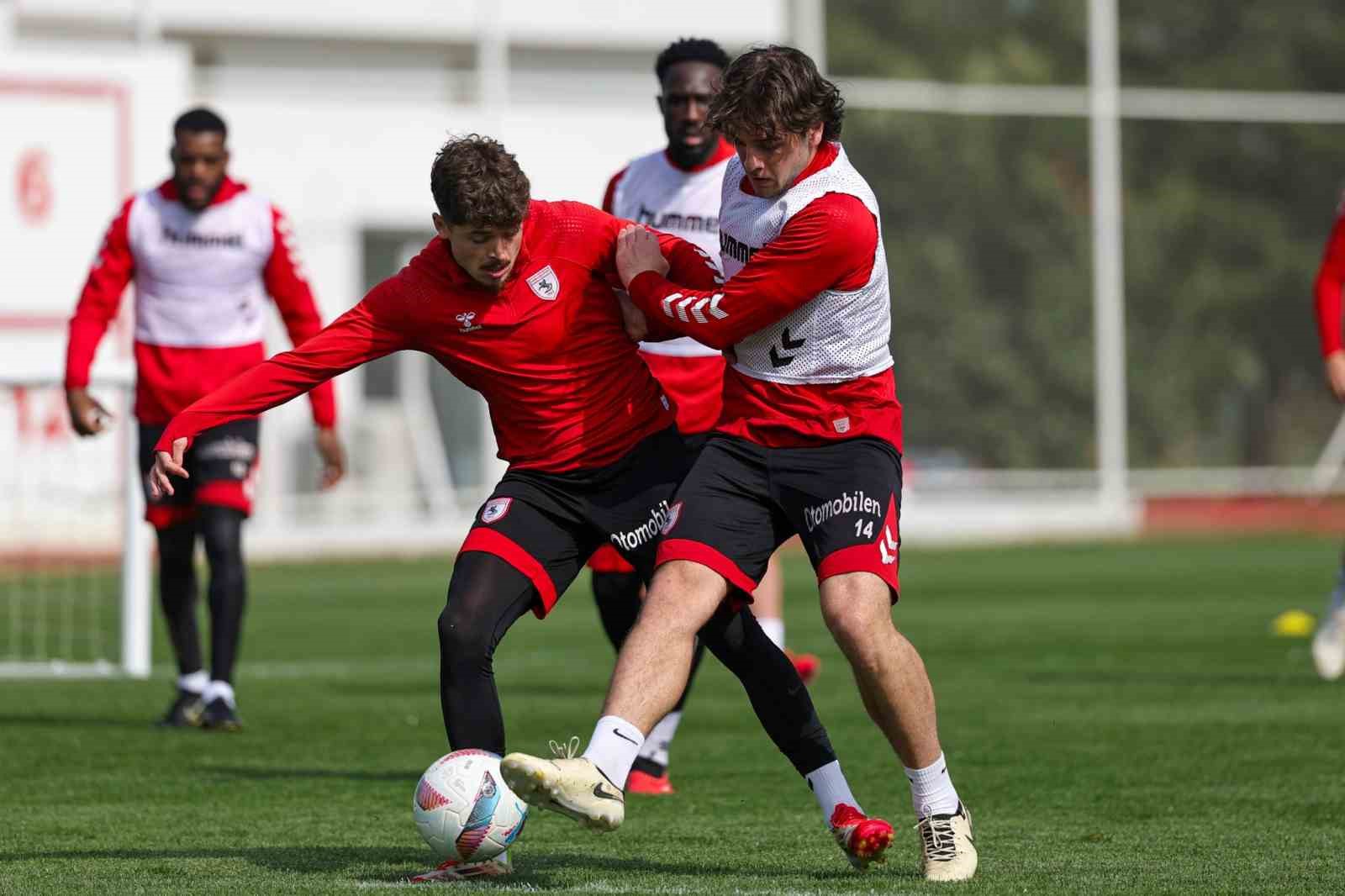 samsunspor galatasaray macinin hazirliklarina basladi JdjpHPqf