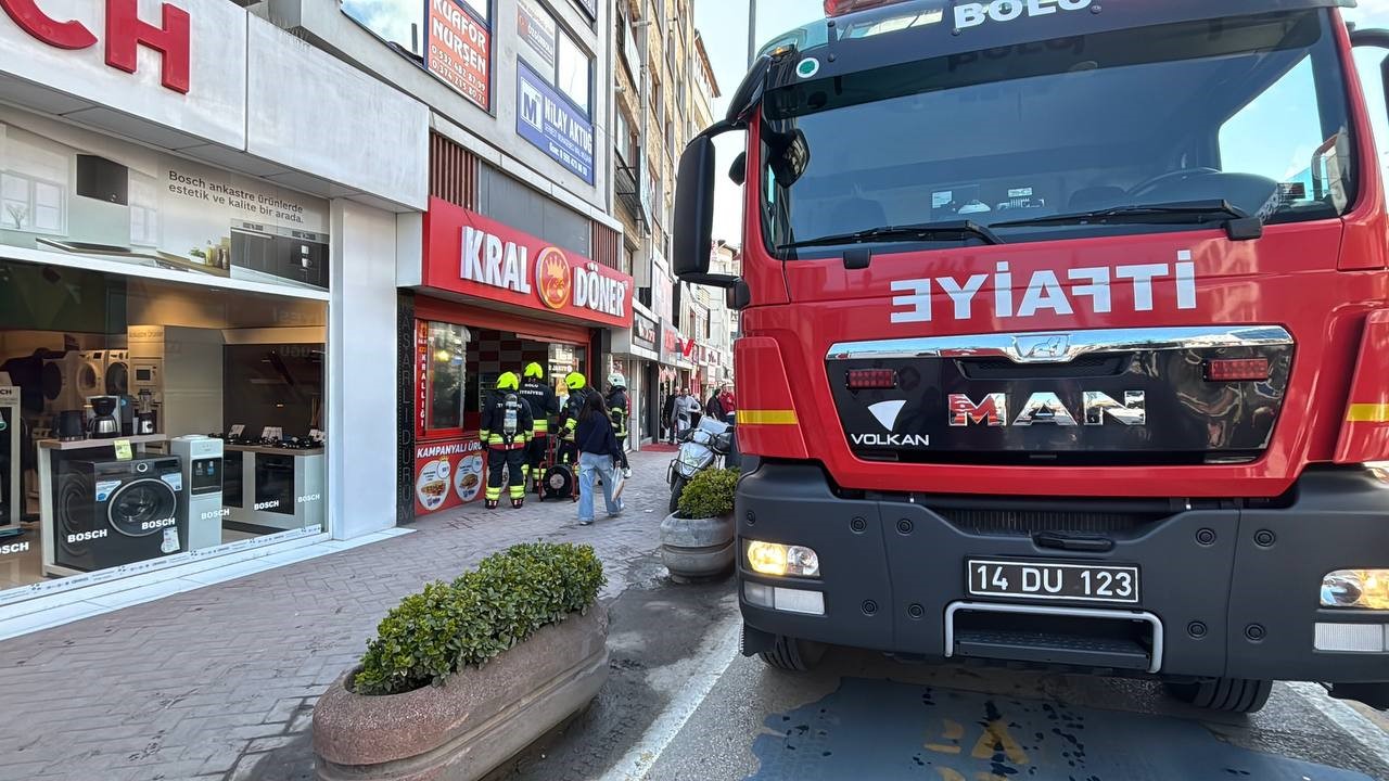 tavuk doner dukkaninda yangin panigi LvRZQG1O