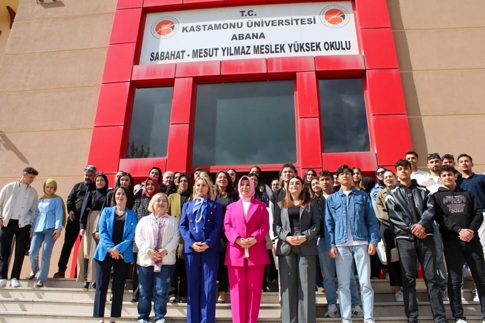 universite ogrencilerine ilham veren panel kVFFDHuj