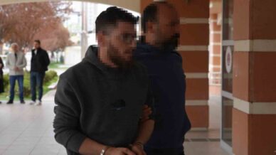 uyusturucu parasi icin aracta infaz edilmisti saniklarin yargilanmasina baslandi 2R2iKhTt