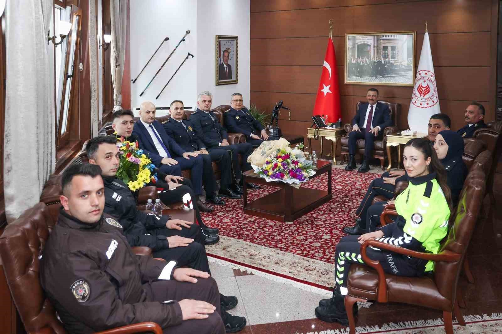vali hacibektasoglu sinan ergen ve heyetini kabul etti wqSc8ySS