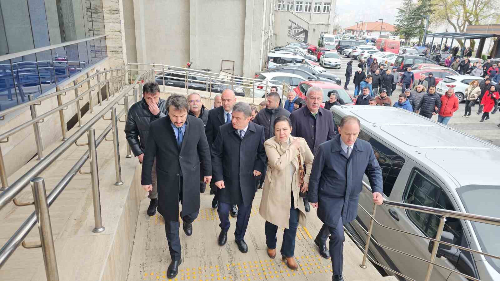 zonguldak belediye baskani erdem adliyede ifade verdi 1PSMOUtJ